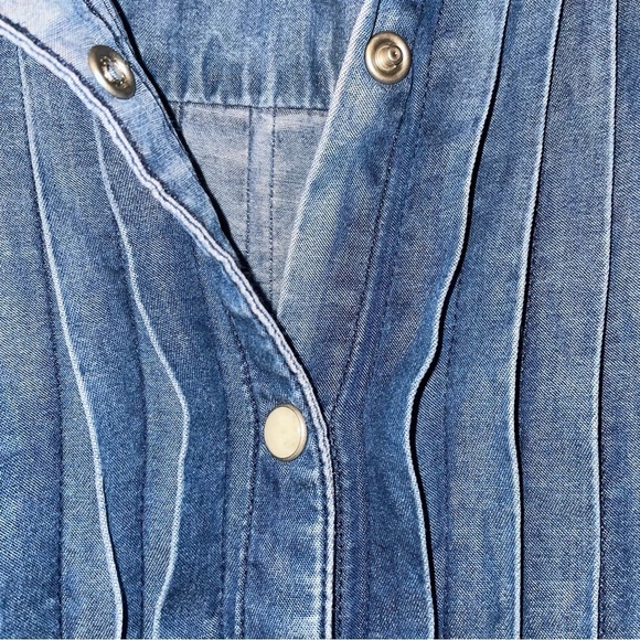Sundance Tessa Chambray Pleated Front Snap Button Long Sleeve Shirt Size Medium - Picture 3 of 7
